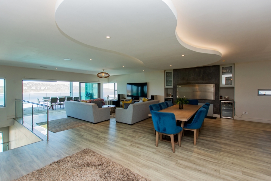 6 Bedroom Property for Sale in Myburgh Park Western Cape